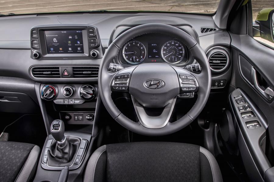 Торпедо Hyundai Kona Play (OS) 2019 года  (UK) (фото 18 из 26)